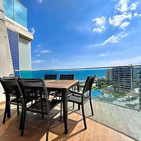 Luxury Penthouse With A Private Jacuzzi! 호텔 푼타프리마