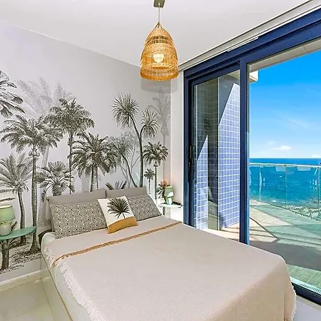호텔 Luxury Penthouse With A Private Jacuzzi! 4*