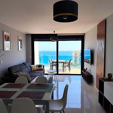 Luxury Penthouse With A Private Jacuzzi! 4* 푼타프리마