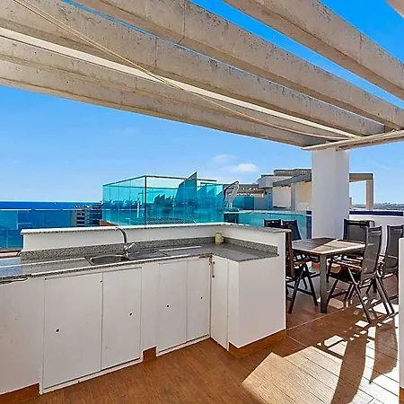 호텔 Luxury Penthouse With A Private Jacuzzi!